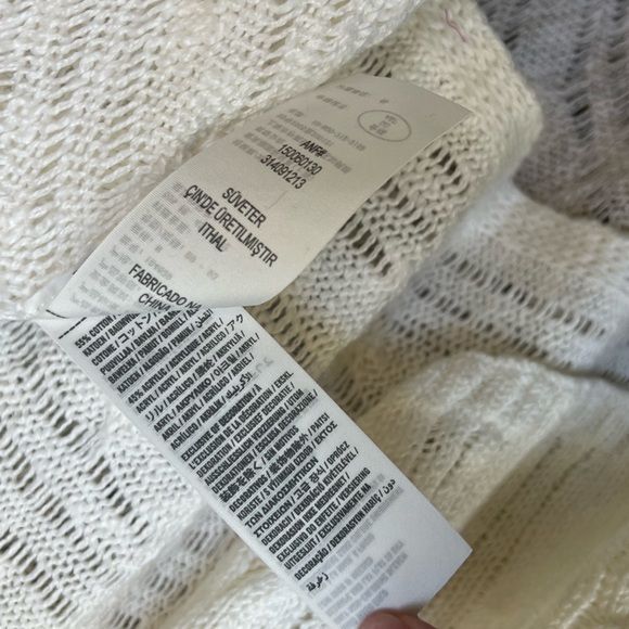 EUC! {Abercrombie & Fitch} A&F Handkerchief Knit Cardigan, Medium. WHITE / CREAM - Picture 4 of 7